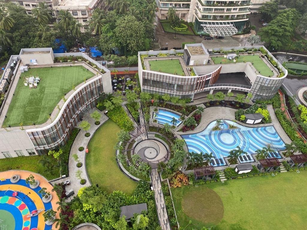 Bombay Realty Island City Gallery Photo 4